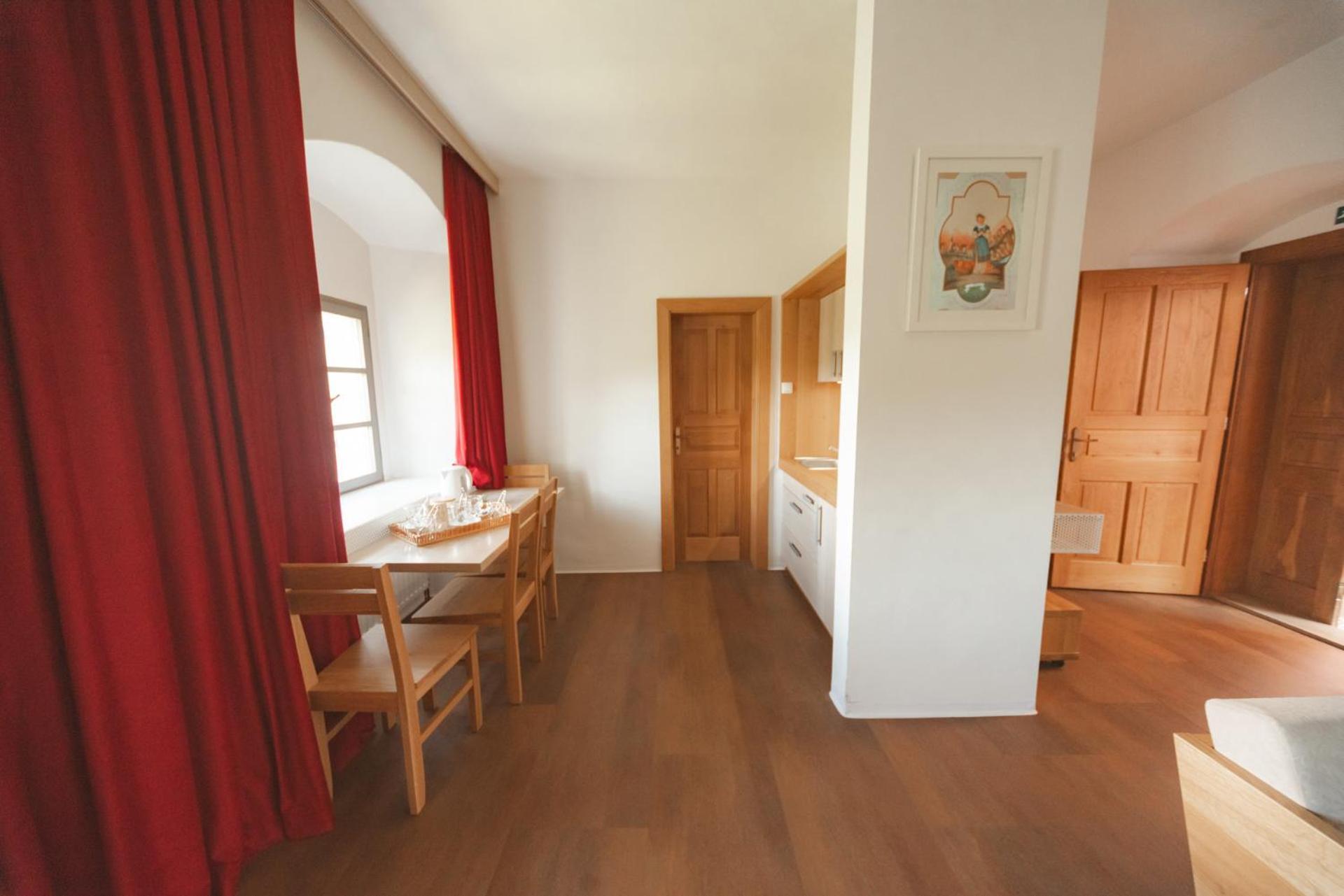 Rooms & Apartments Podsreda Castle Extérieur photo